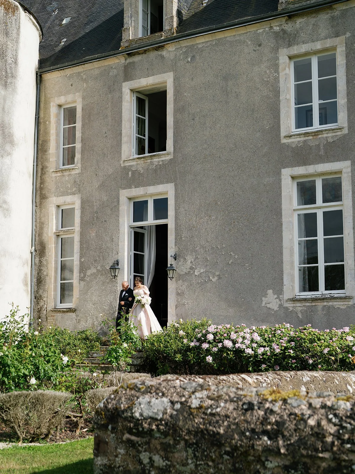 Elegant-French-Château-Wedding-in-Katherine-Tash-14.jpg