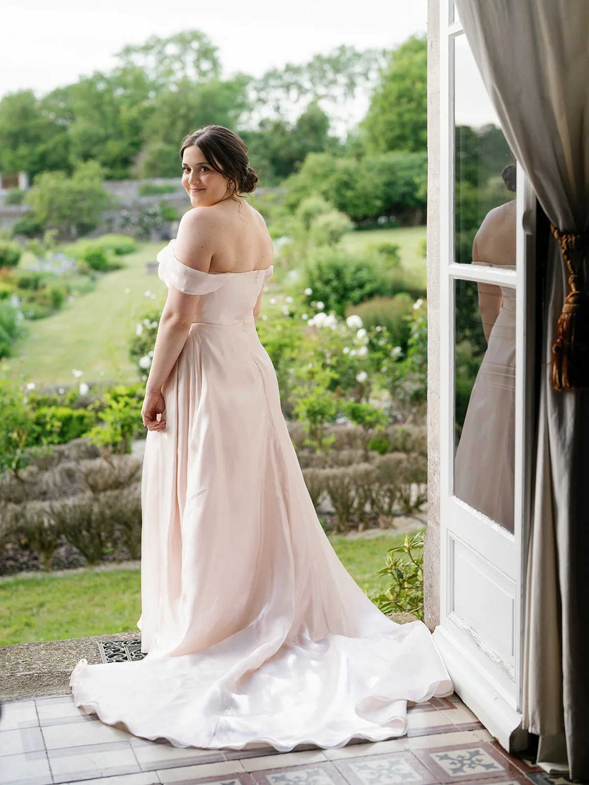 Elegant-French-Château-Wedding-in-Katherine-Tash-22.jpg