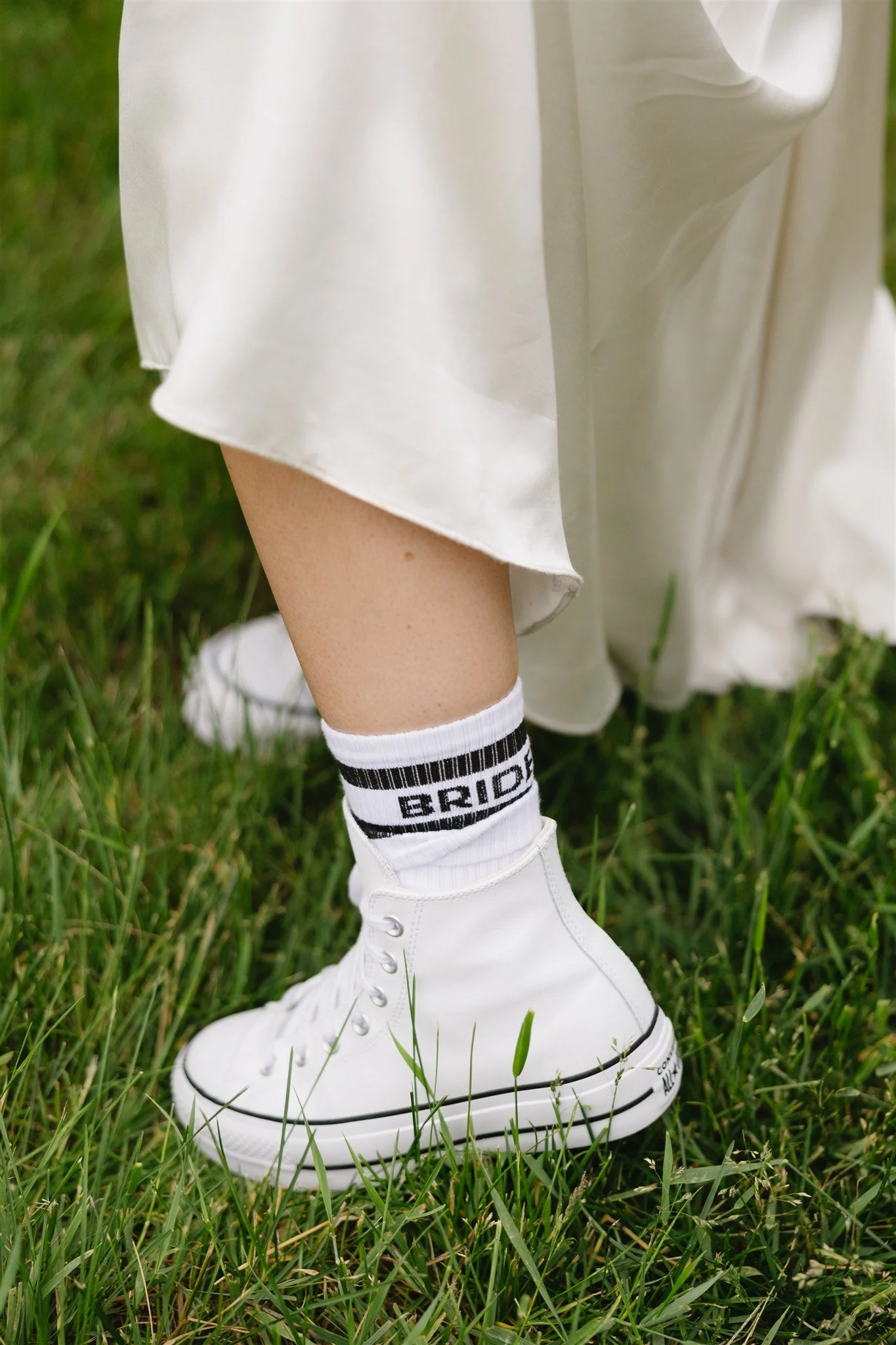 Minnesota-Vineyard-Wedding-in-Katherine-Tash-08.jpg