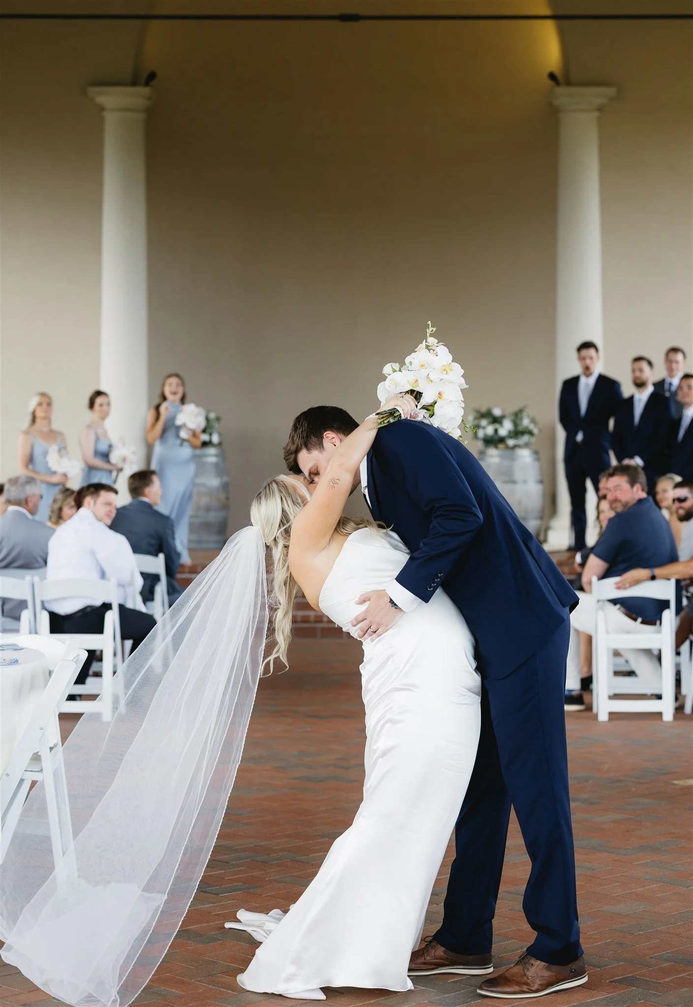 Minnesota-Vineyard-Wedding-in-Katherine-Tash-12.jpg