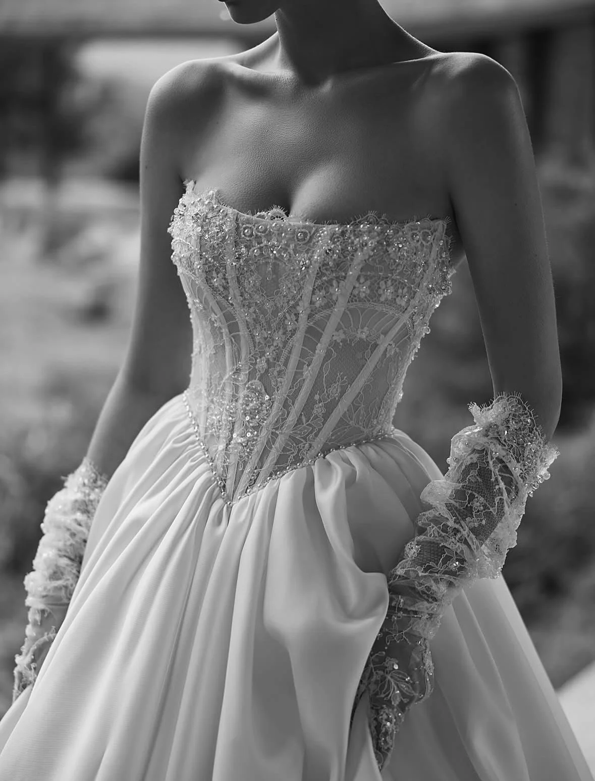 if you don&rsquo;t know the name @evalendel, you need to. 💫

her swoon-worthy gowns embody romance + modernism with unique details in each design. new arrivals are on the way coming soon to an anna b&eacute; near you. 🕊️

wedding, wedding dress, ne