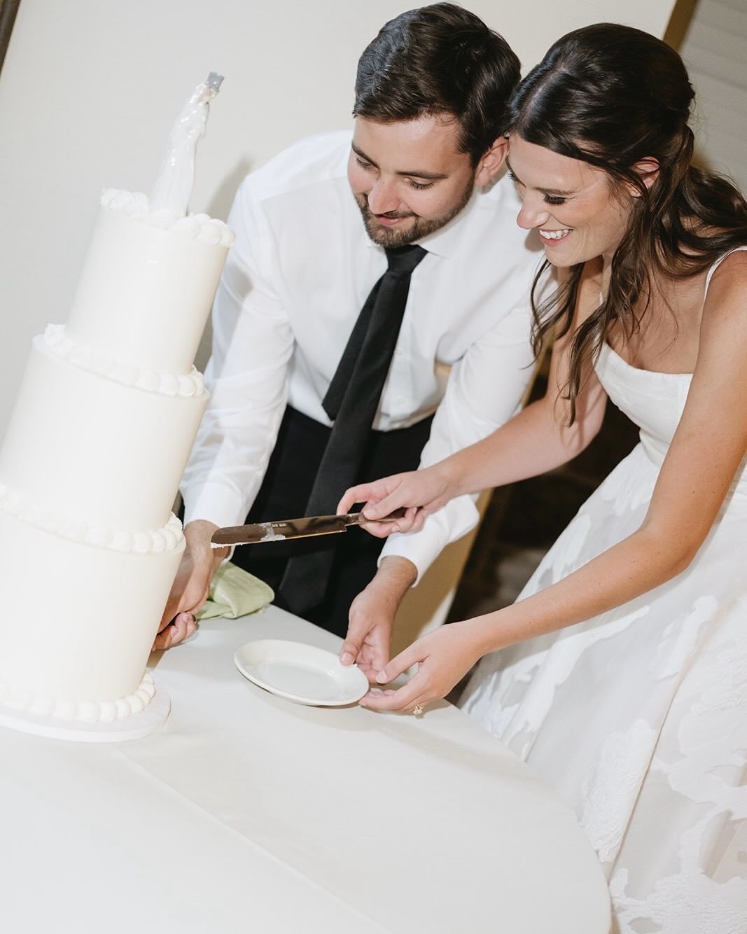 a&amp;b&eacute; bride lindsey &amp; malcom in @truvellebridal 🤍 the most special day celebrating the love of these two 🥹

dress | @truvellebridal via @aandbebridalshop #denver

photos | @oliviashane_photography
venue | @wedgewood.tapestryhouse 
flo