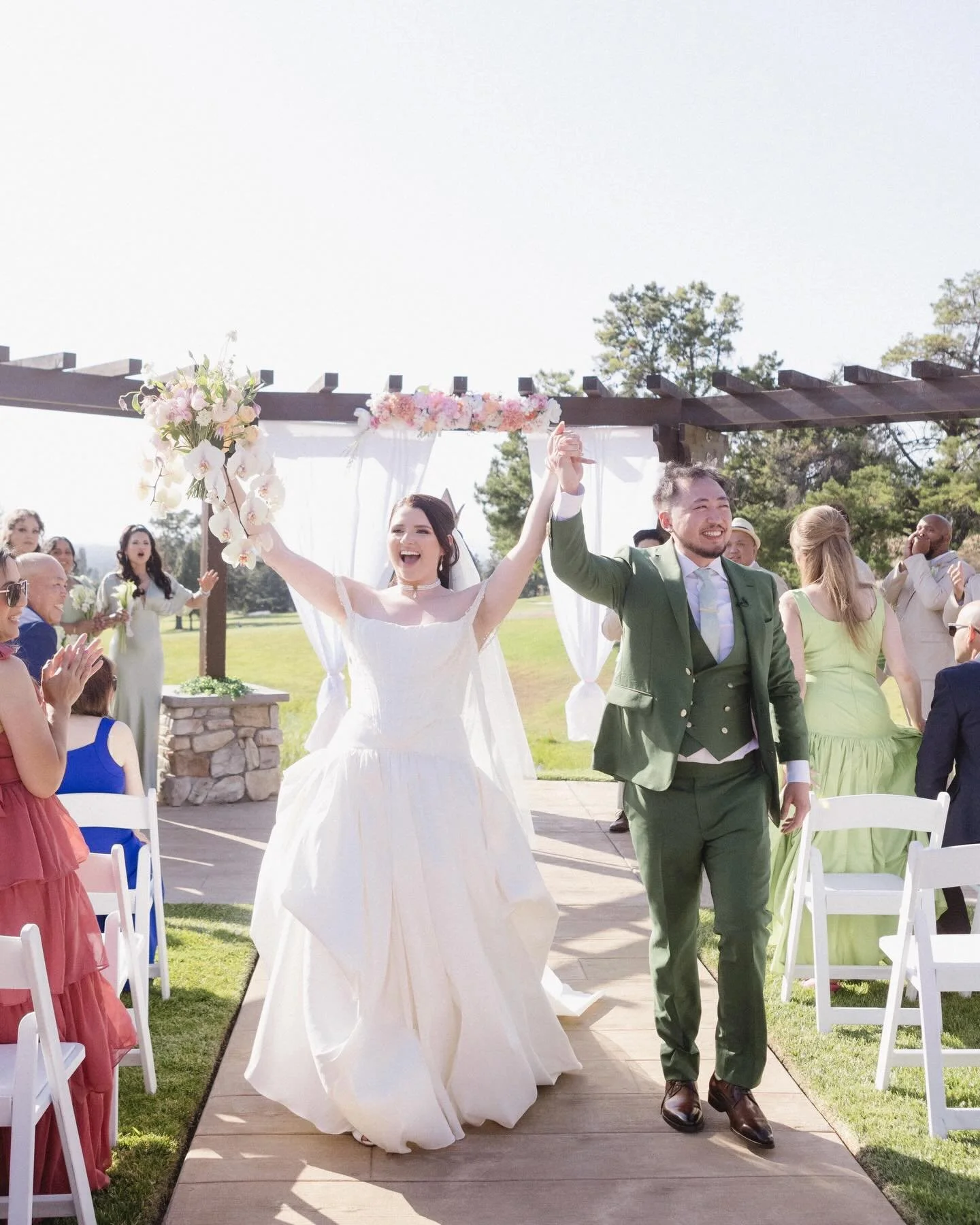 a&amp;b&eacute; bride samantha &amp; minh in @saintbridal 🤍 a beautiful california wedding day for a beautiful couple! the green &amp; pink combo is really chef&rsquo;s kiss for us 🤍

photo @nomadshotsphotgraphy
venue @theclubhouseatboundaryoak
flo