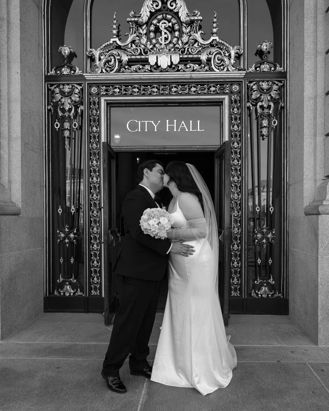 loving this very chic &amp; intimate city hall wedding between &amp;AB bride micaela &amp; eric, featuring @alenaleenabridal 🖤✨

congratulations to the murillos! 🥂

dress | plumeria by @alenaleenabridal via a&amp;b&eacute; x anna b&eacute; #dallas
