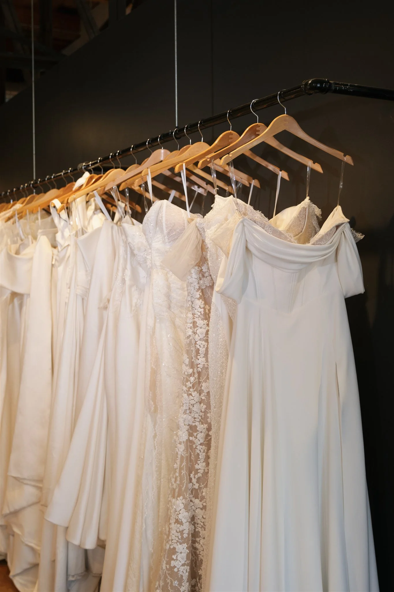 YOUR ULTIMATE GUIDE TO BRIDAL TRUNK SHOWS
