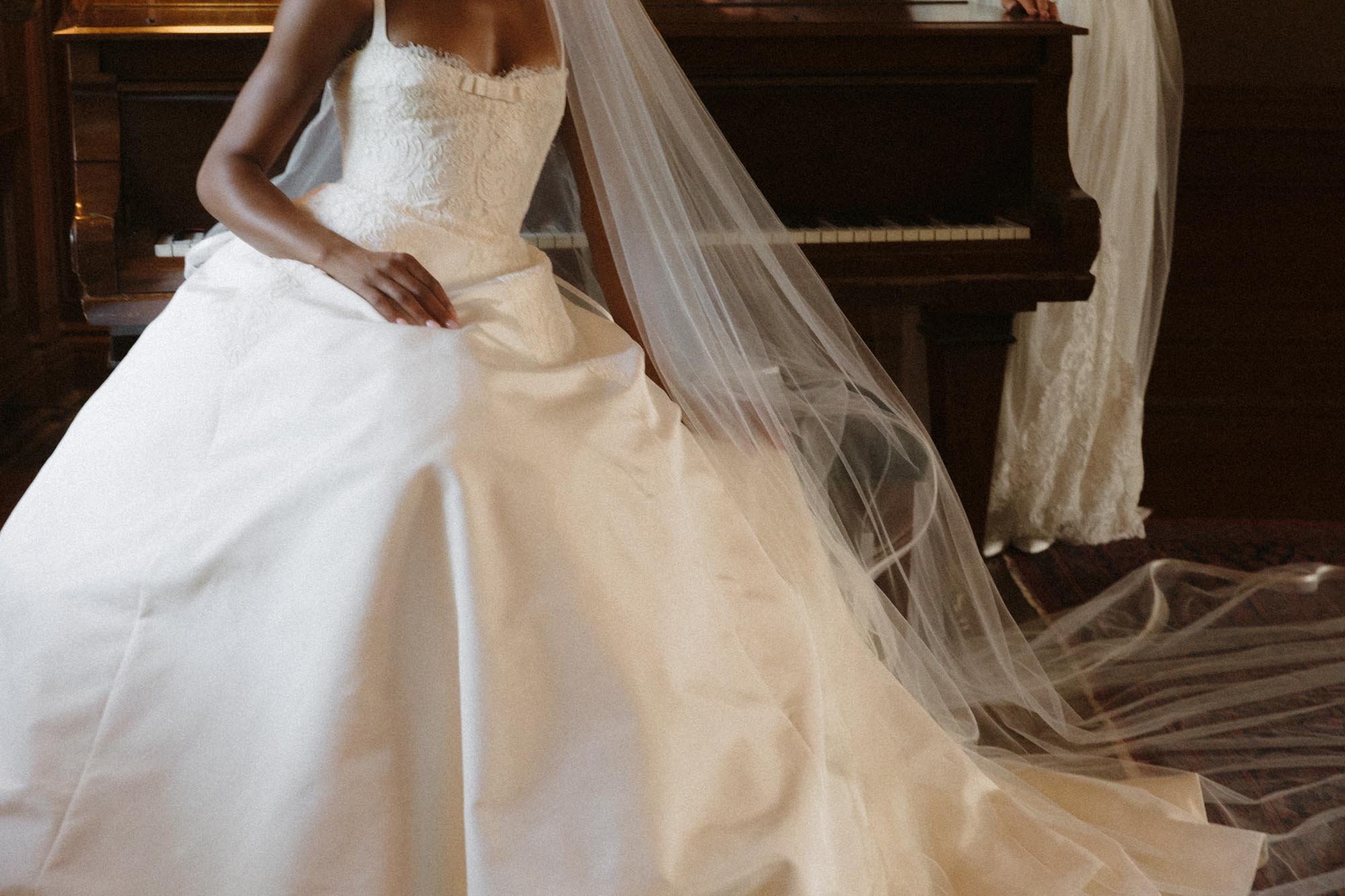 anna-be-bridal-boutique-anniversary-campaign-0160.jpg