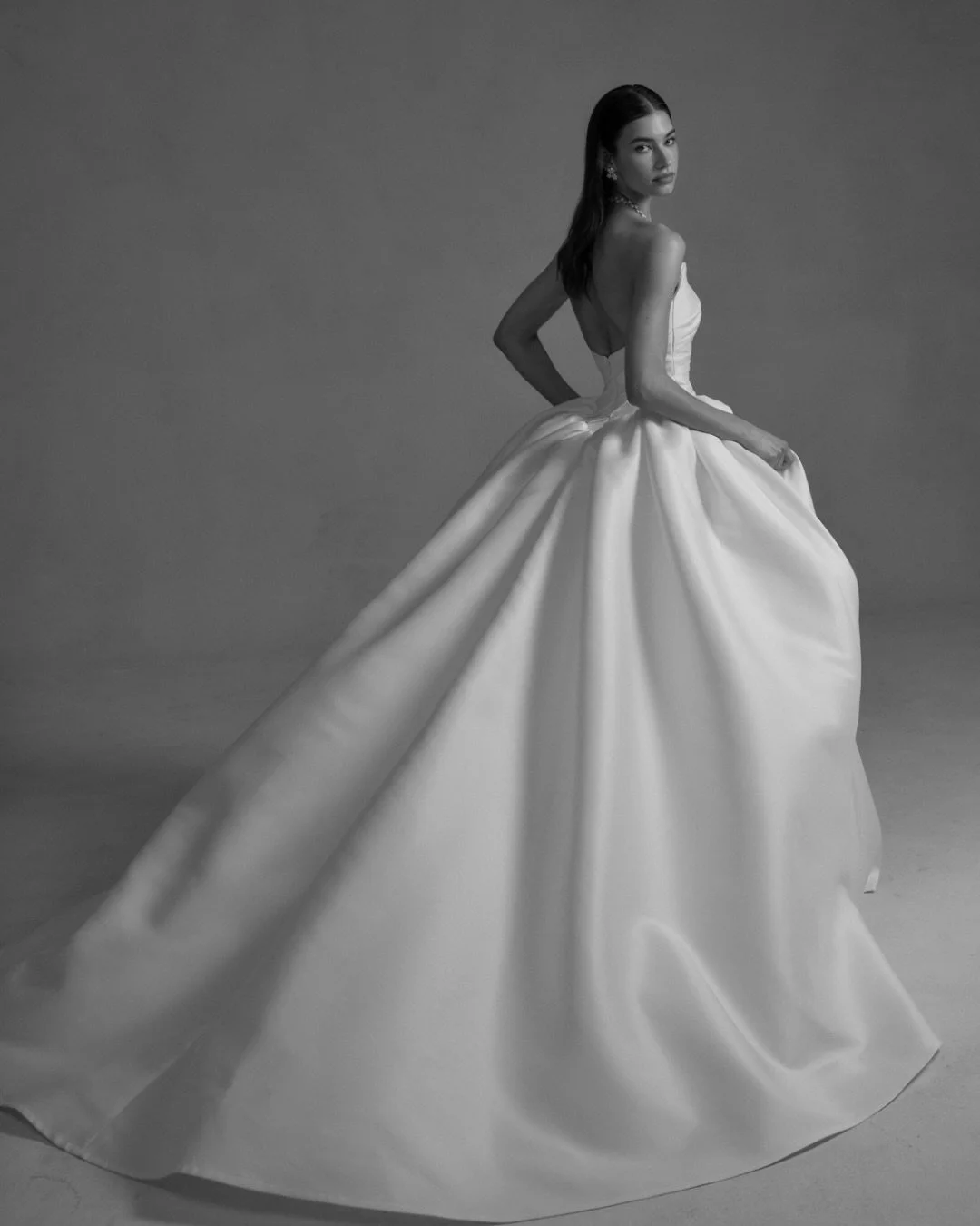 colorado brides, you don&rsquo;t want to miss this 🖤

@_senstudio will be at anna b&eacute; colorado for a special trunk show from october 2&ndash;11. this classic bridal label is known for its sophisticated approach to bridal, specialty fabrics, + 