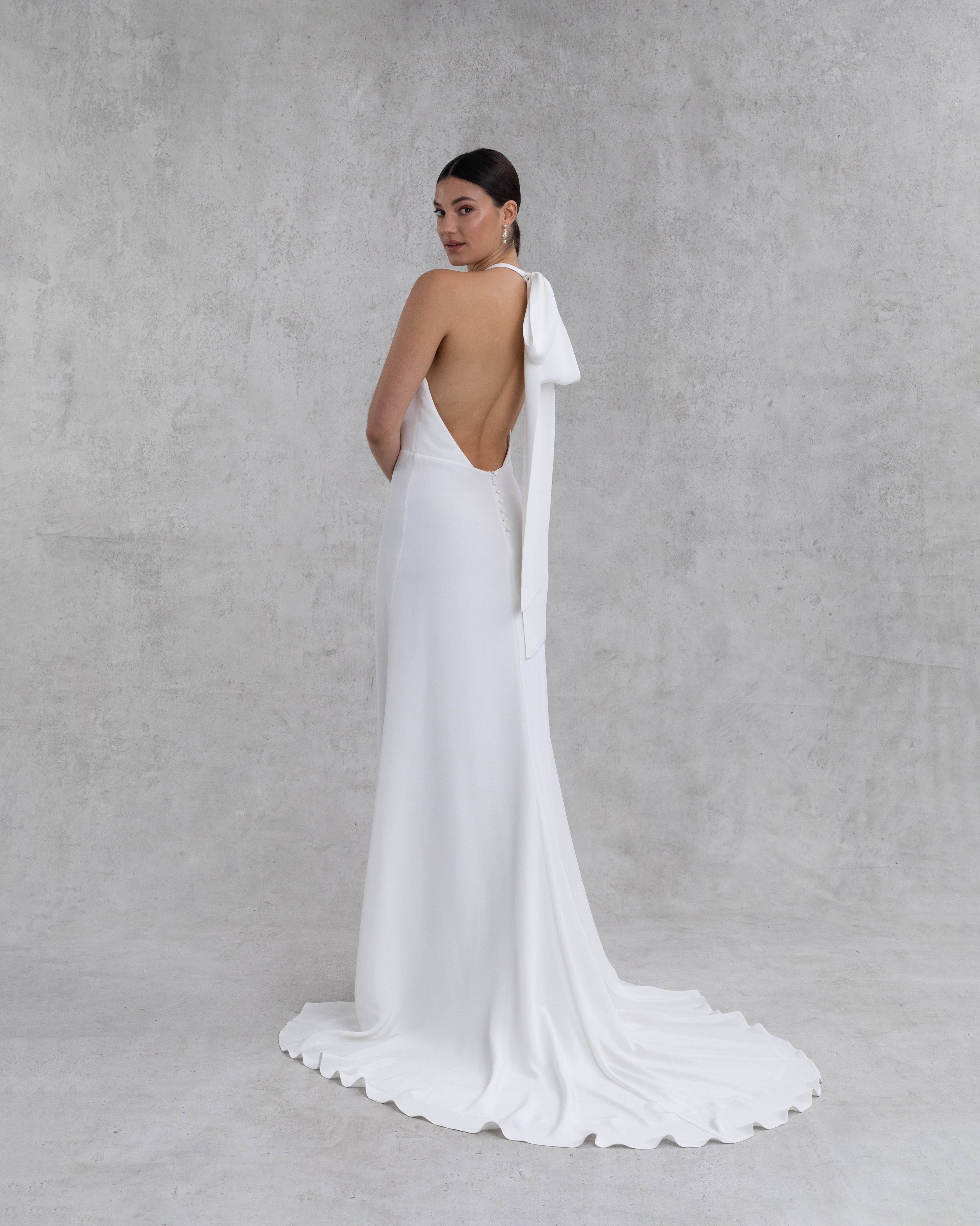 Low back wedding dress «Harriet»