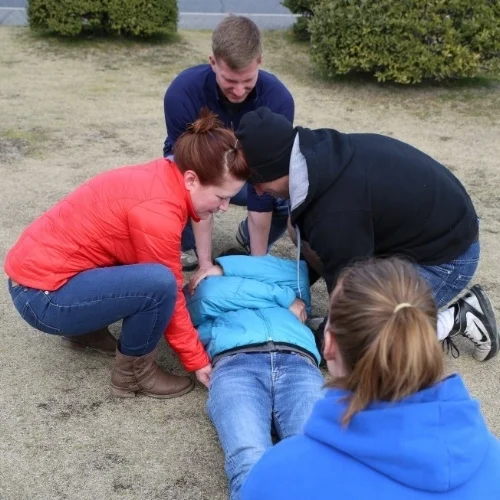 red-cross-303433_1280.png