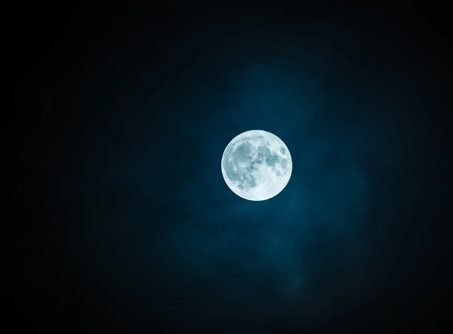 moon-1859616_1920.jpg