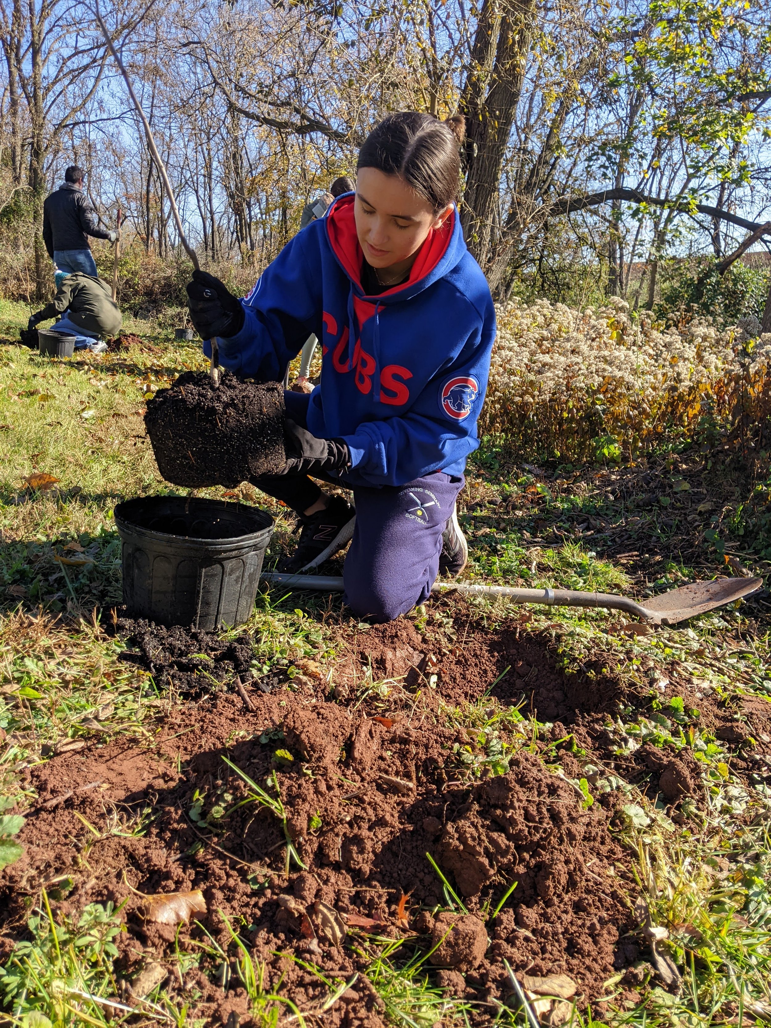 Volunteers Tree Planting Muhlenberg Property 2023.jpg