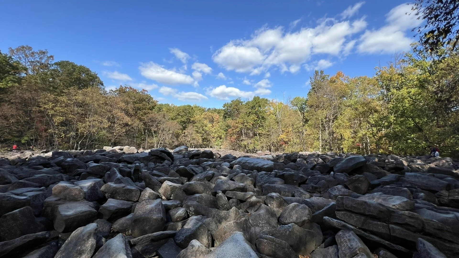 ringing_rocks2.jpg