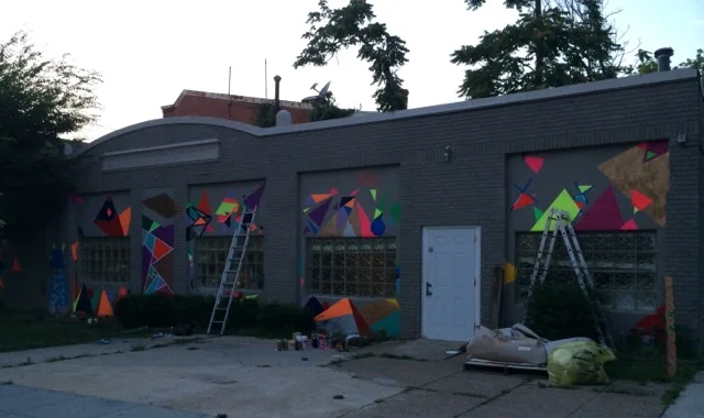 The walls are glowing!!