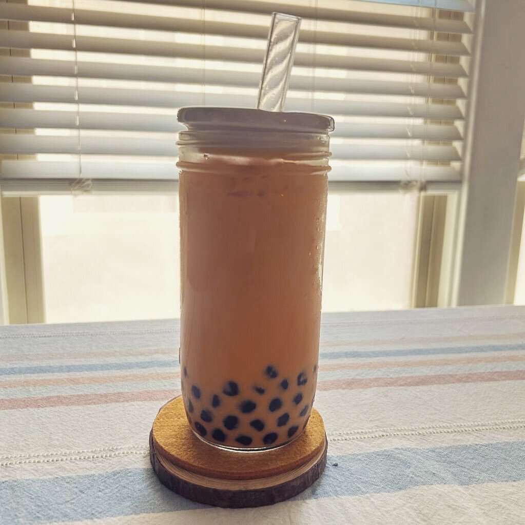 A refreshing Thai Iced Tea Boba as a Monday pick-me-up!
🧋🧡☀️🧊😋