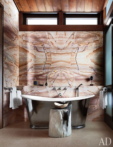item10.rendition.slideshowWideVertical.studio-sofield-16-master-bath.jpg