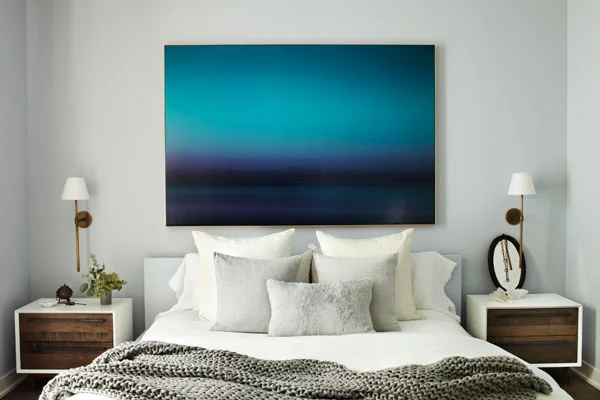 hbz-february-2013-at-home-with-athena-calderone-bedroom-lgn.jpg