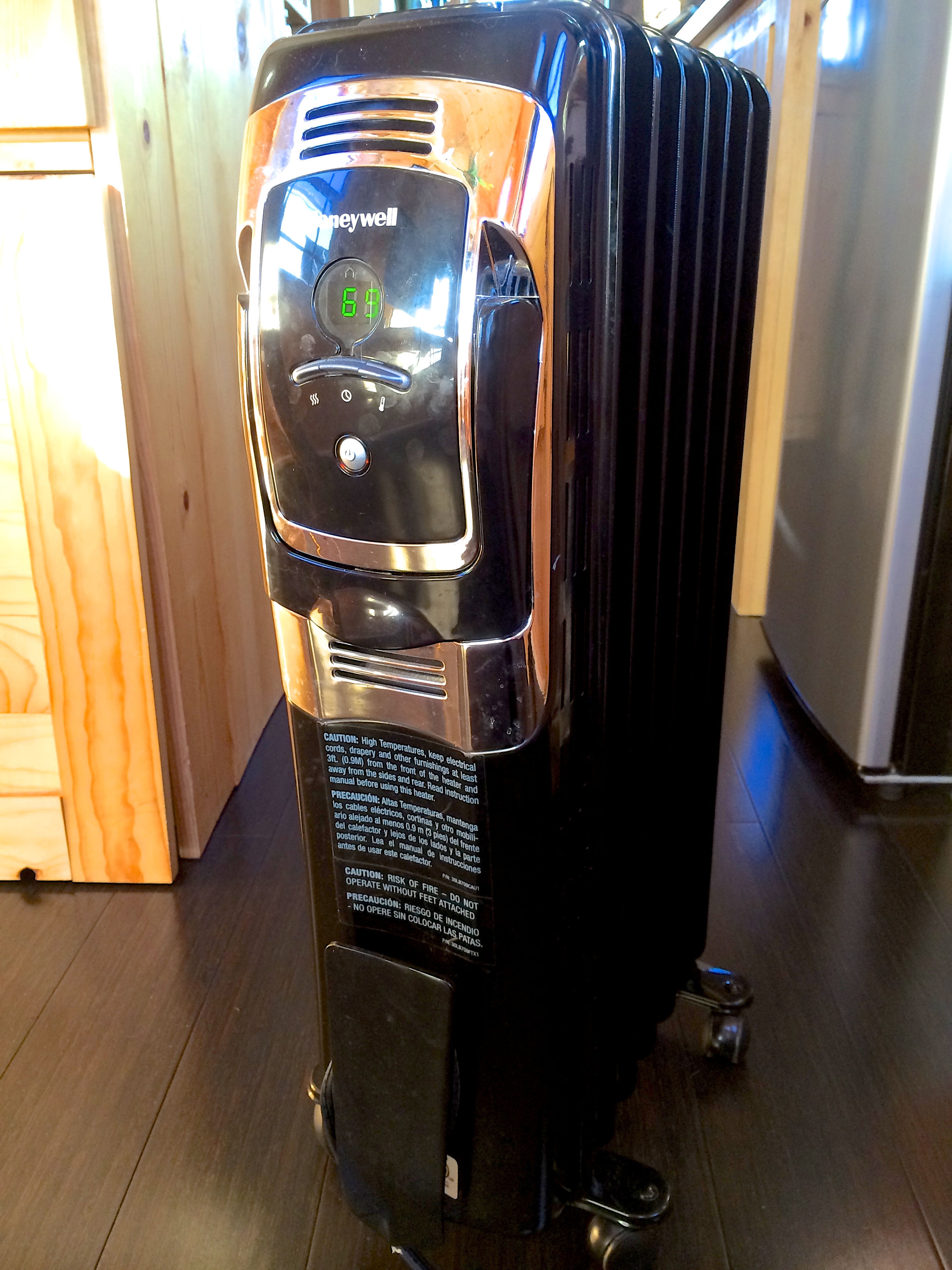 This is our Honeywell- Oil Filled, Electric Space Heater. Has temp setting, high-medium-low settings and an off timer.