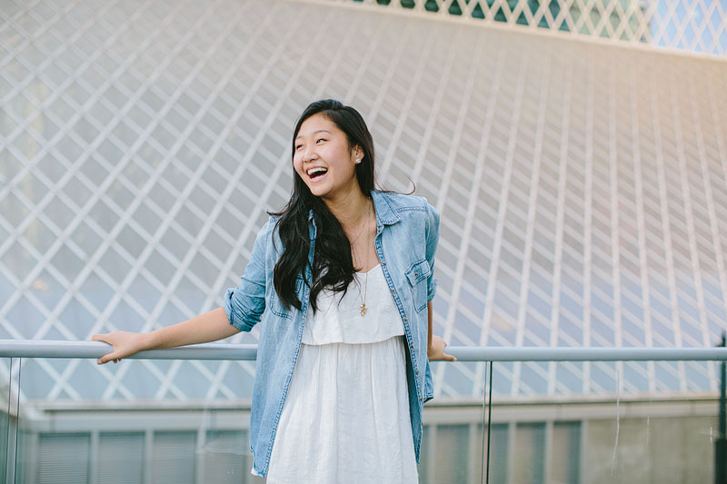 Seattle girl senior portrait by Mike Fiechtner Photography