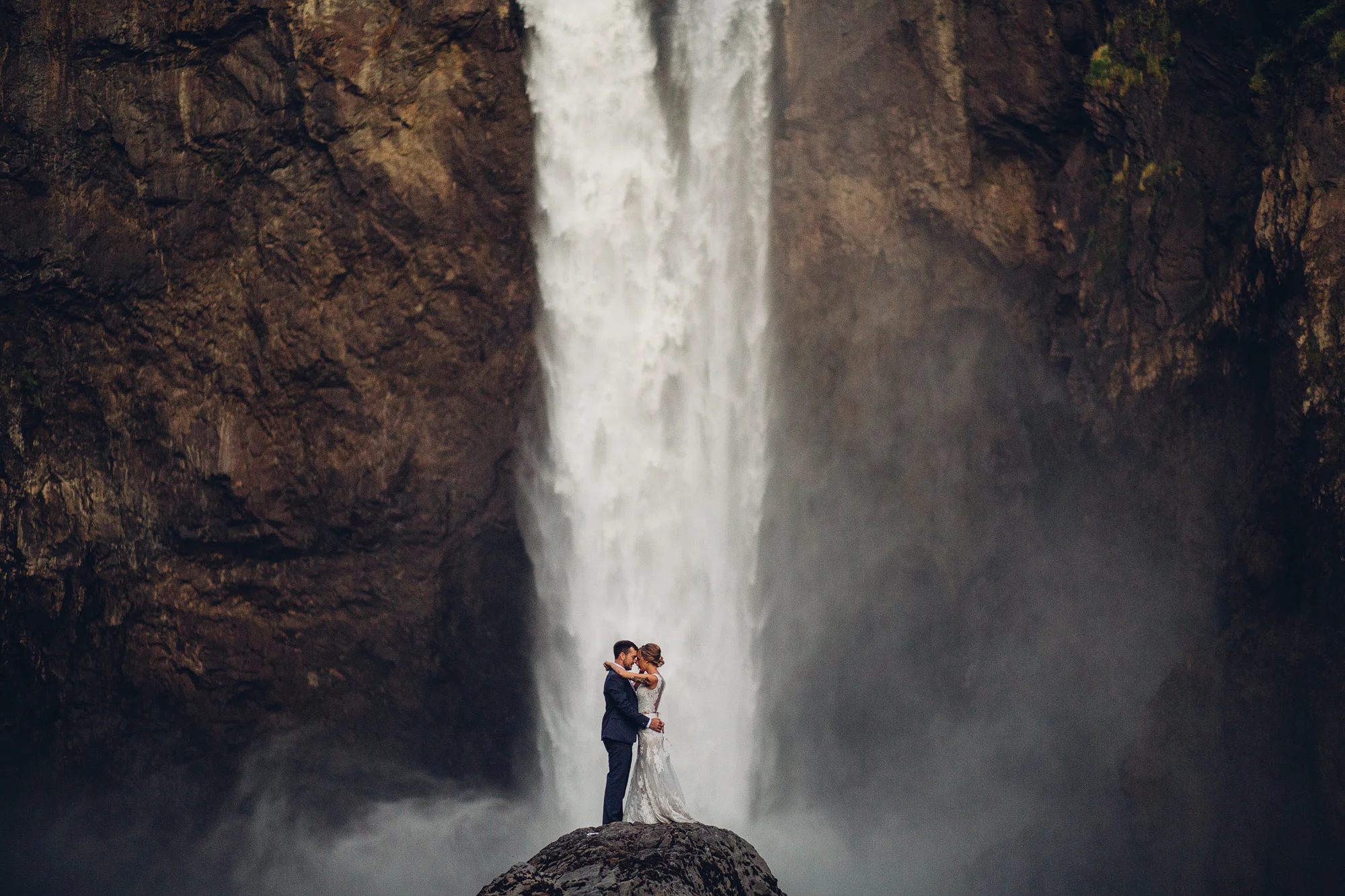 Snoqualmie falls wedding photography