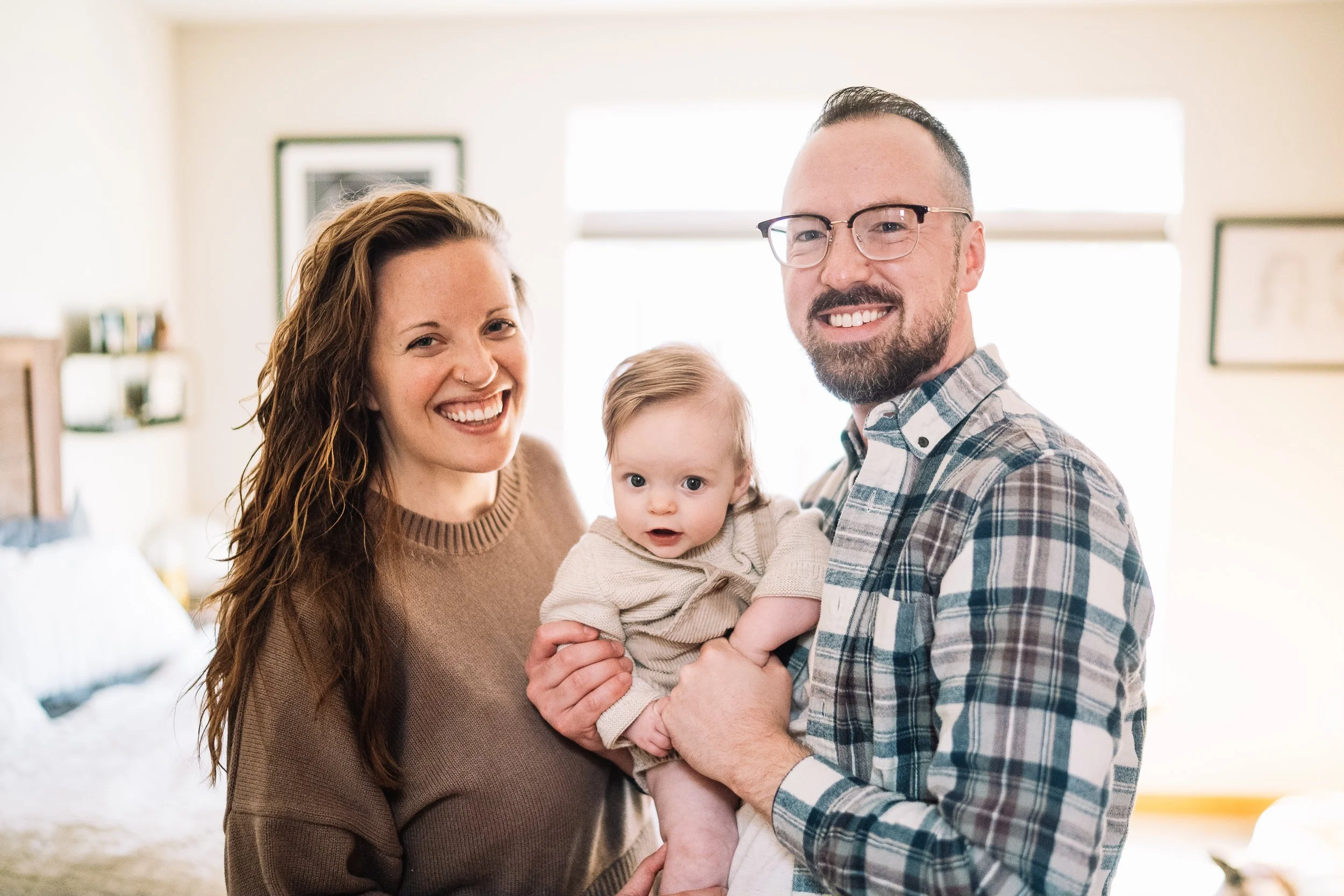 Cozy indoor family photos in Seattle with relaxed candid expressions