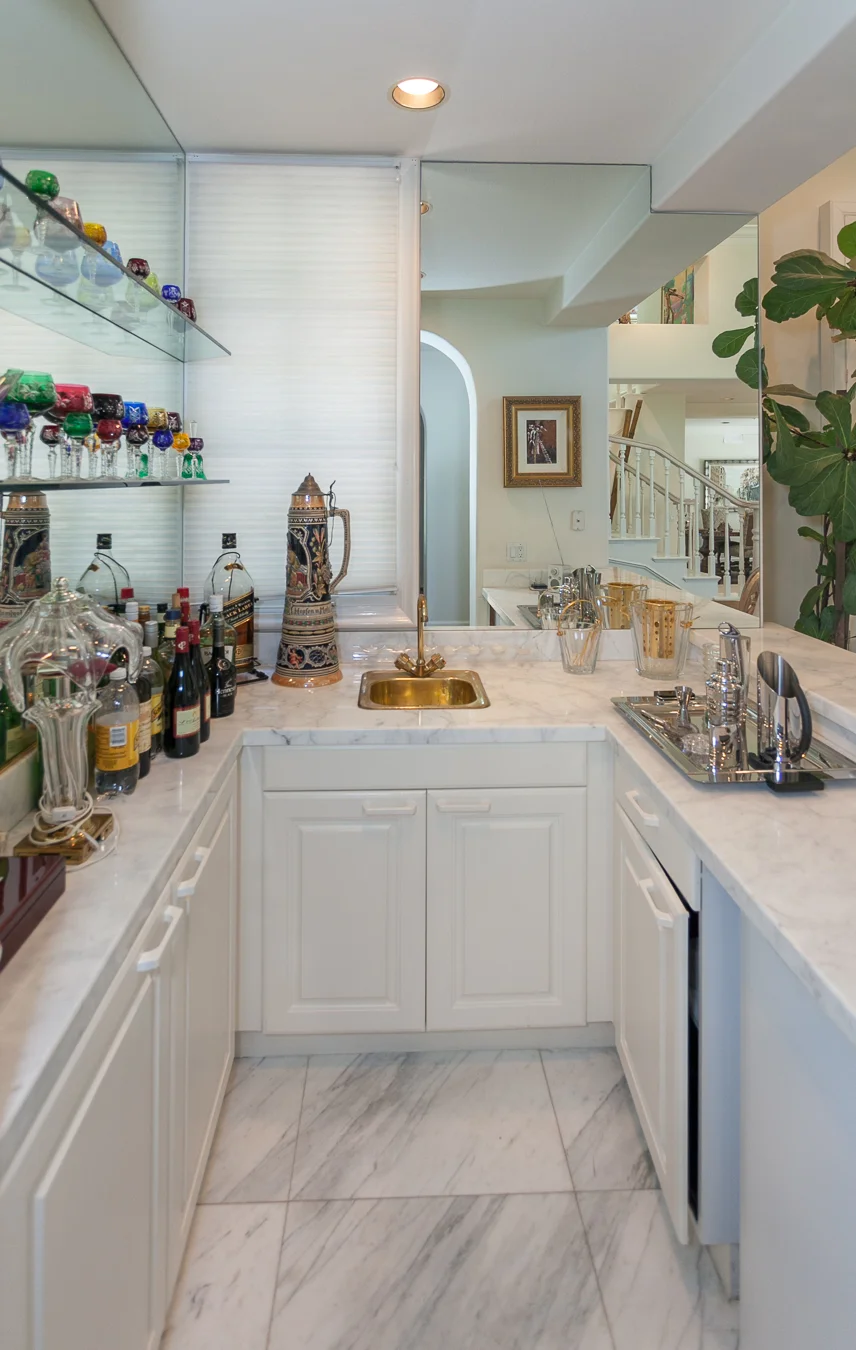 A wet bar!