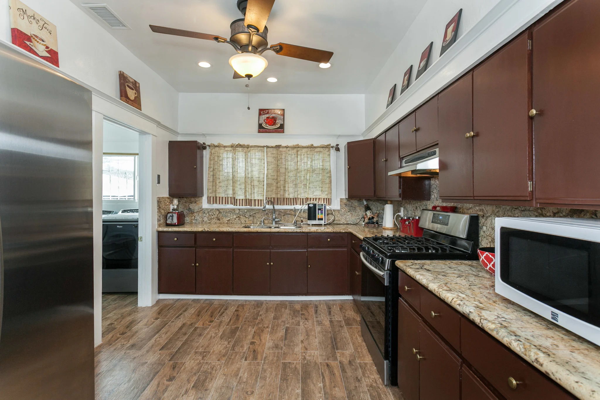 1554w46th-15.jpg