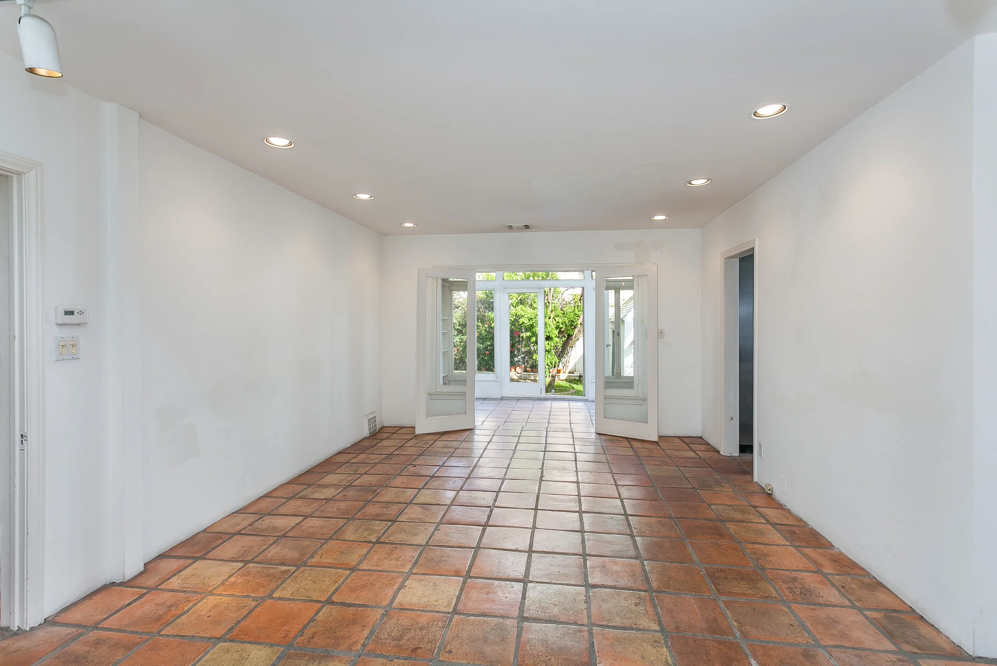 316Oakhurst-9a.jpg