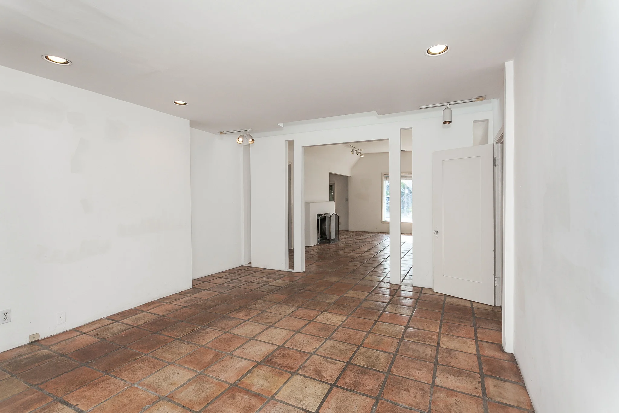 316Oakhurst-13.jpg