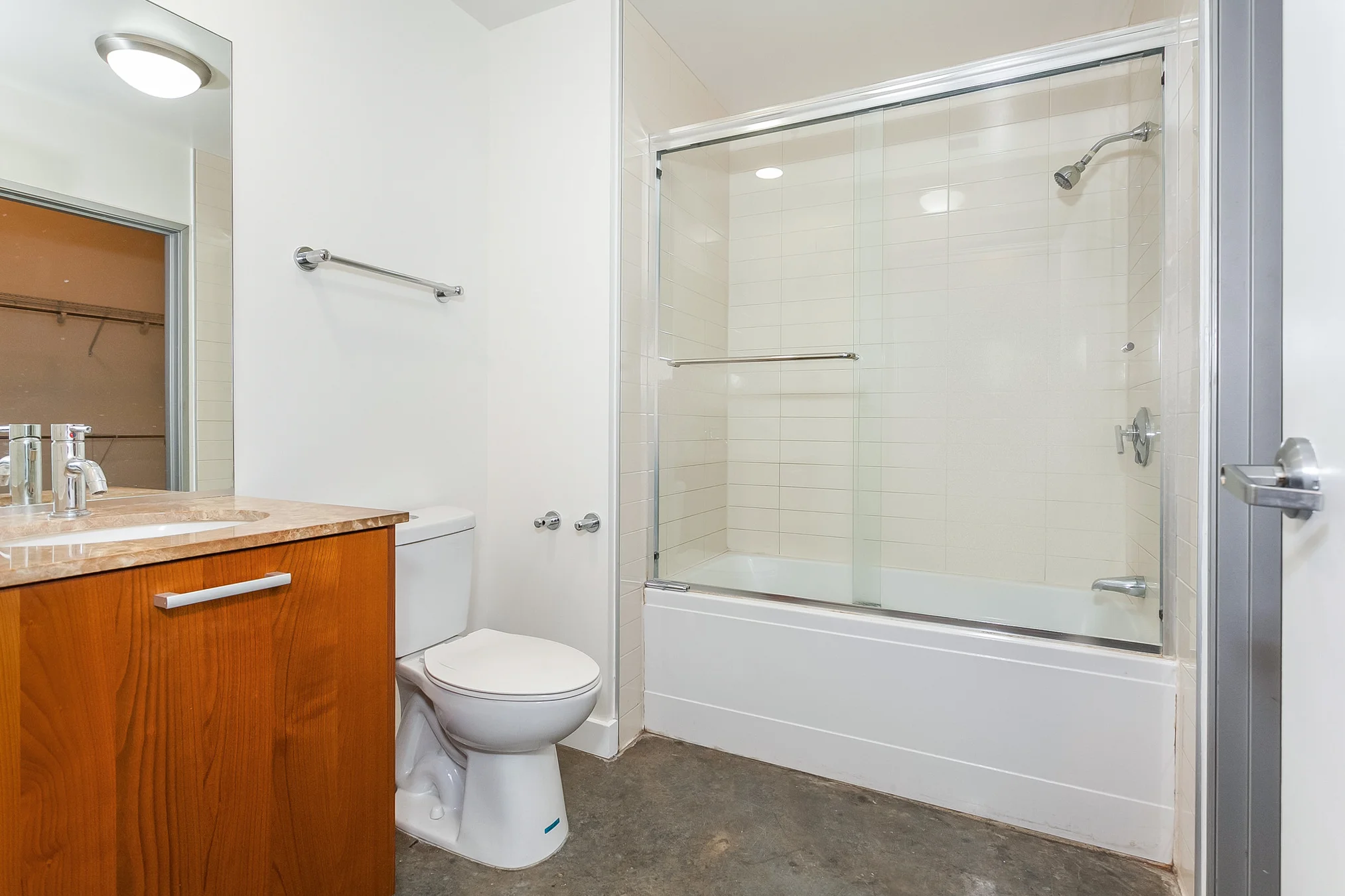 645W9th207-2.jpg