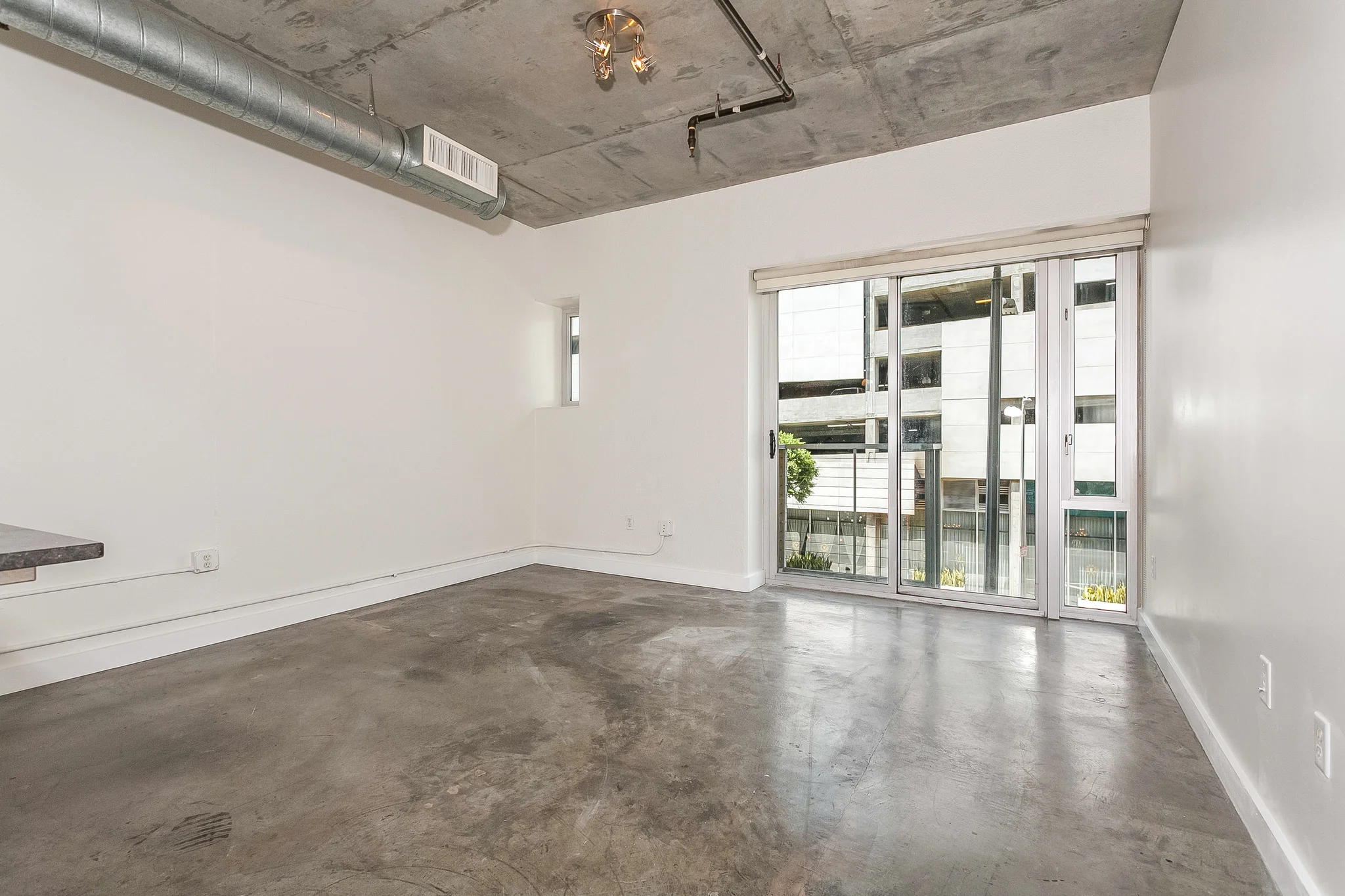 645W9th207-16a.jpg