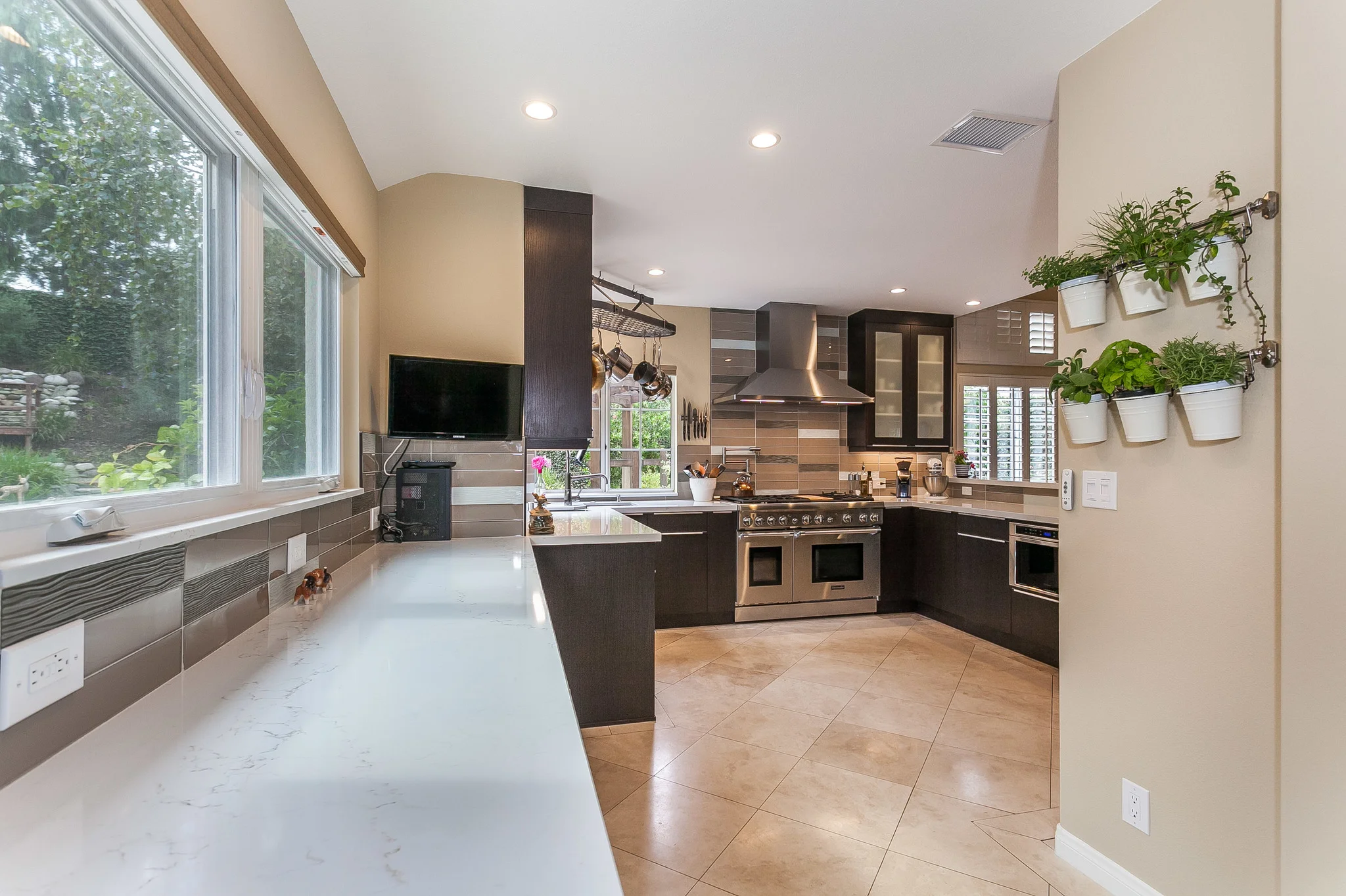 3163Holloway-12.jpg