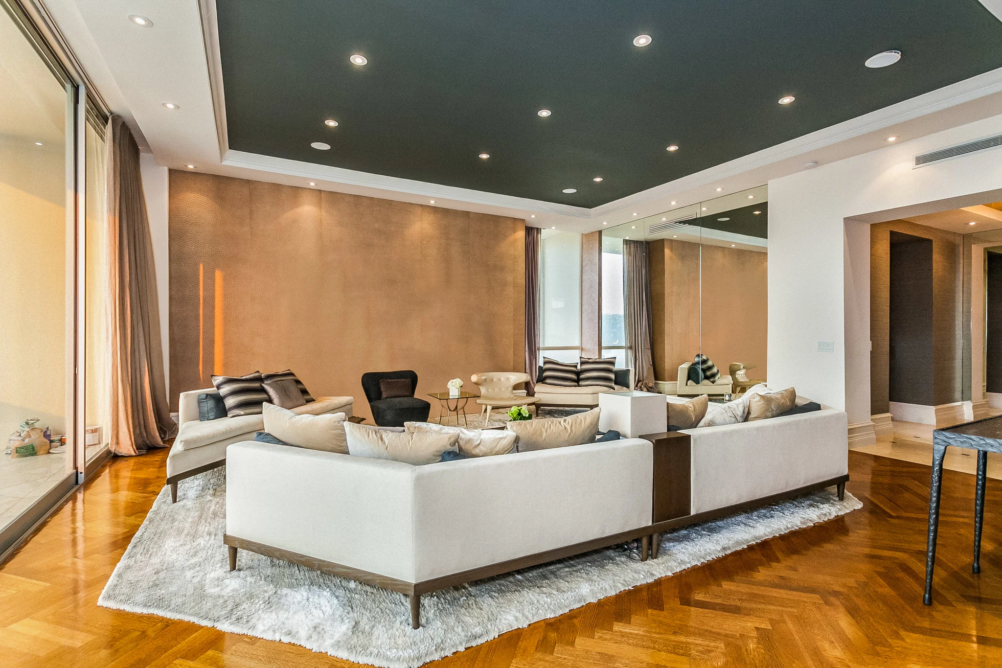 2220AvenueoftheStars2802-2.jpg