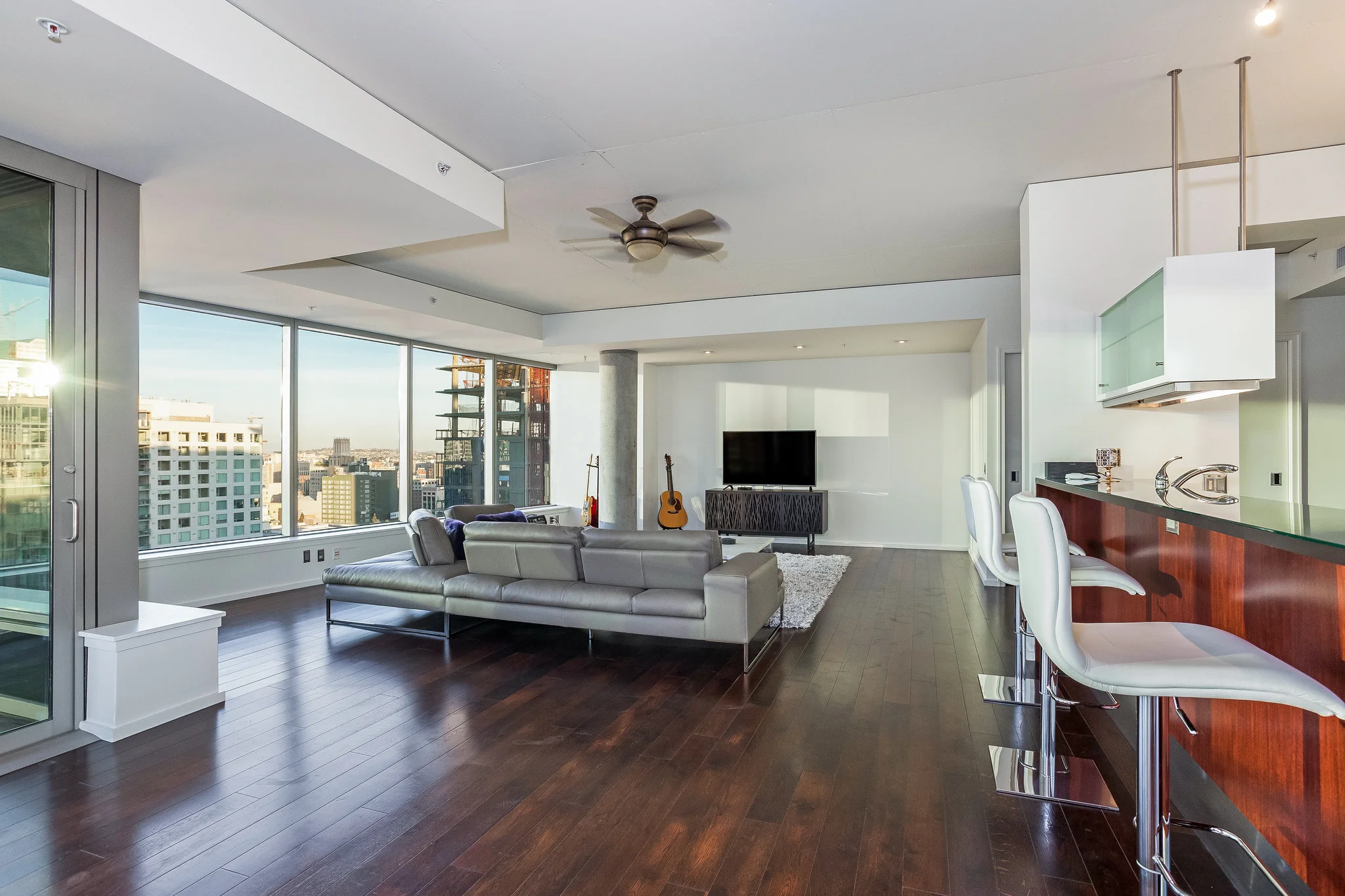 1155Grand2011-1a.jpg