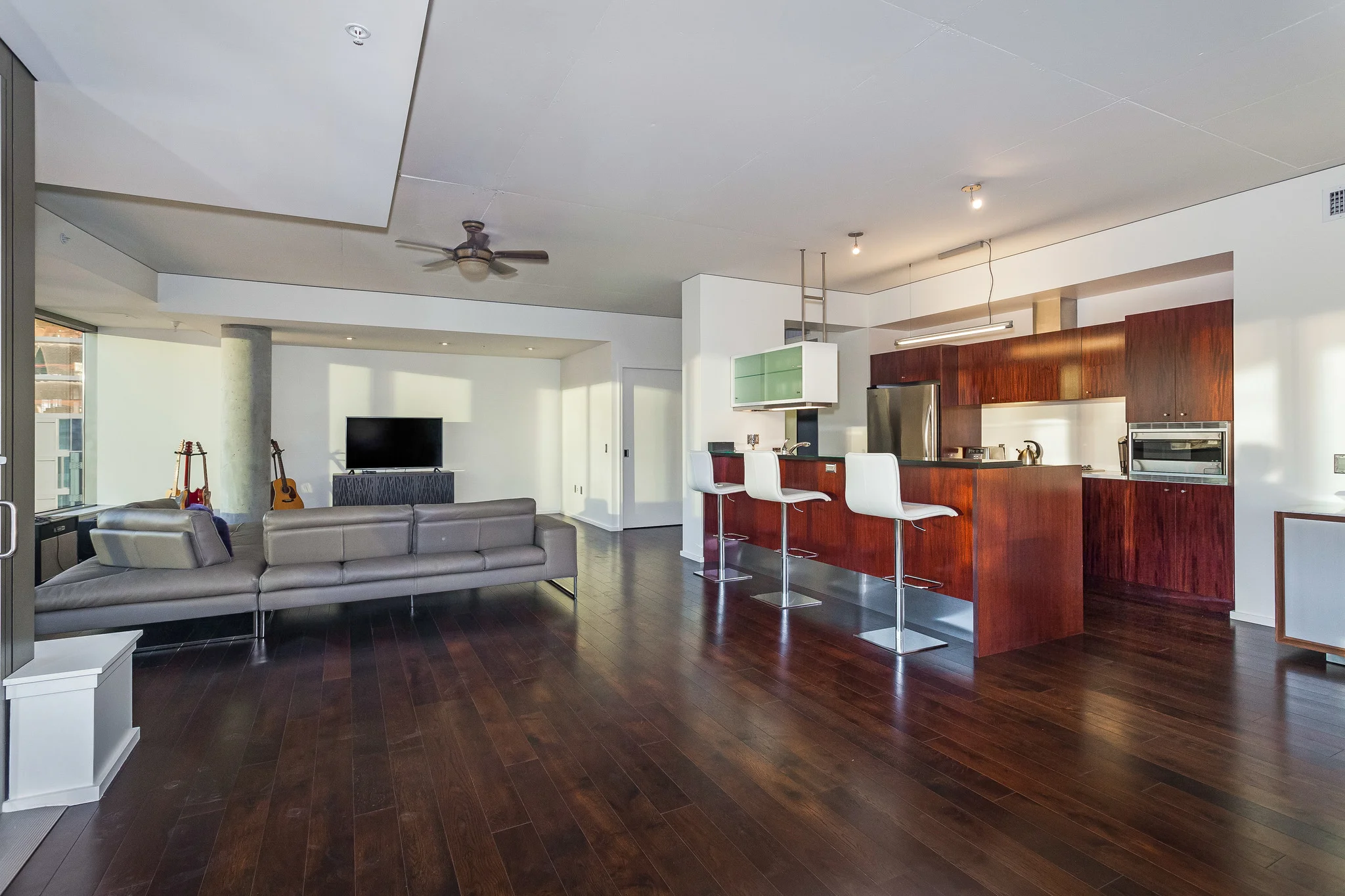 1155Grand2011-9.jpg