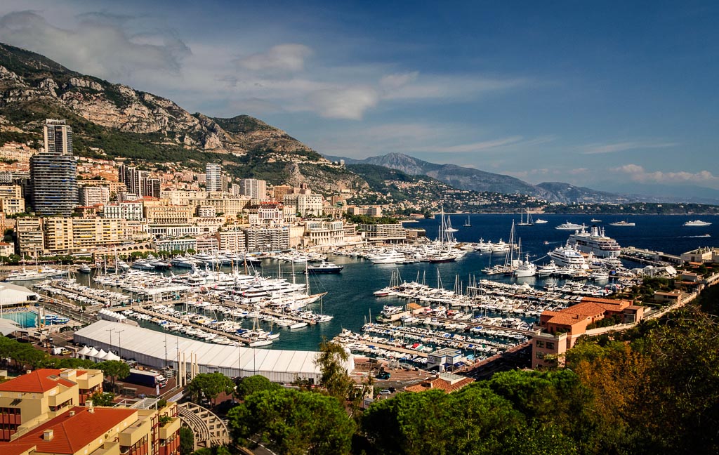 Where the Rich Play