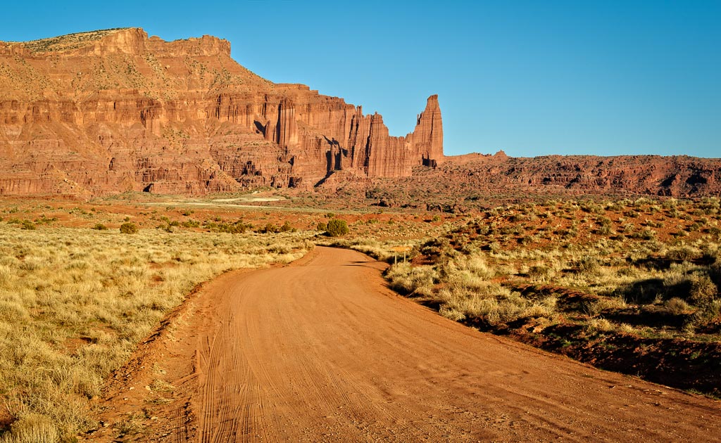 Road to Fisher Towers