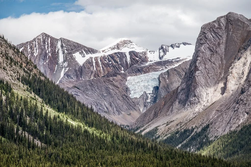 Cruising Maligne Lake