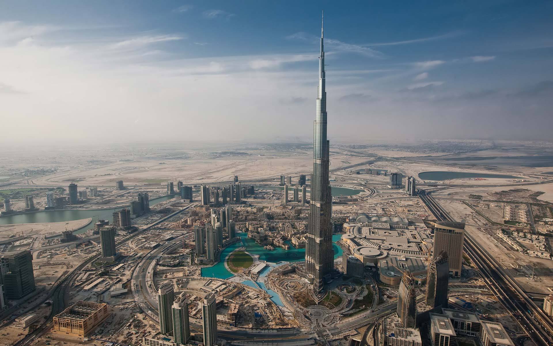 There are many photos of Dubai. To me this is one of those which gives me the same feeling as when I was there. 