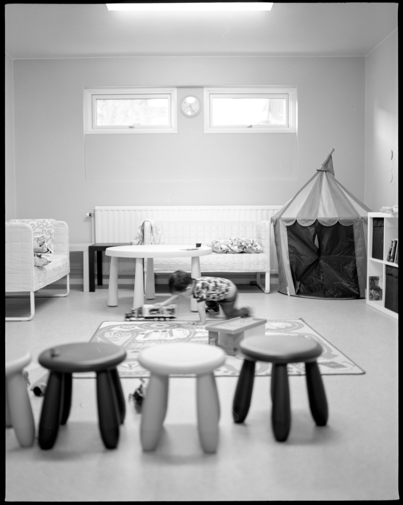 Shot with Pentax 67 and 75/2.8 on Tmax 100, developed in xtol 1+1. Scanned with Epson V750.