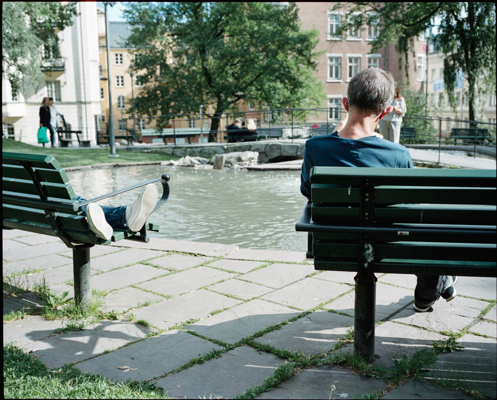 Mamiya 7, 80mm f4. Portra 400 developed with Tetanal c-41 developer. Scanned on Epson V750.