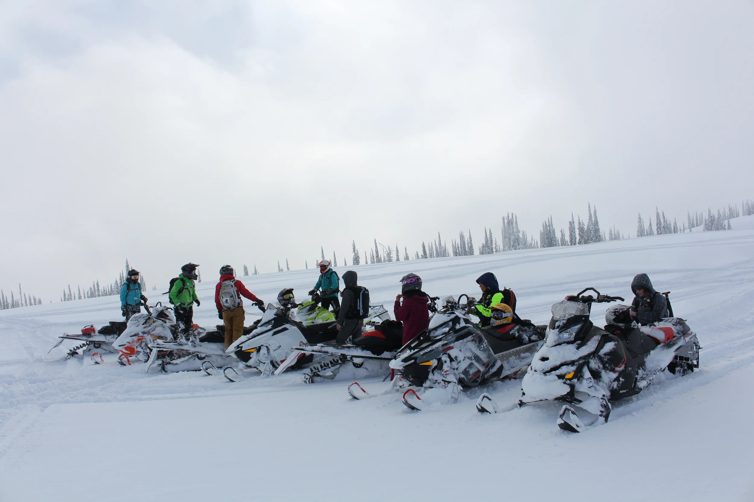 A little re-group after a great Bootcamp in Revelstoke last season. Snow everywhere!!!