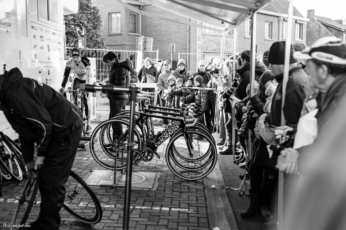 The number of people who show up to watch shows for me how popular a rider he is.