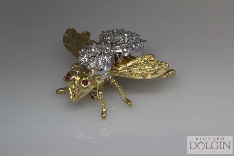 18k Yellow Gold Small Bee Pin