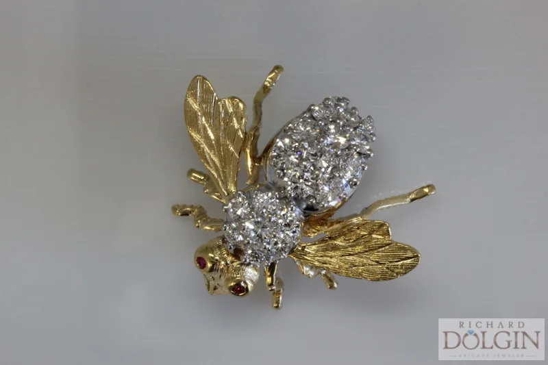 18k Yellow Gold Bee Pin