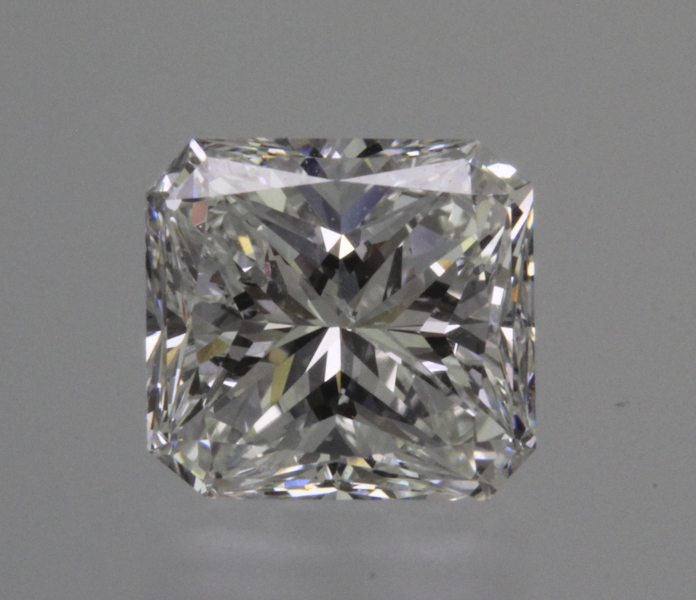 Radiant cut diamond