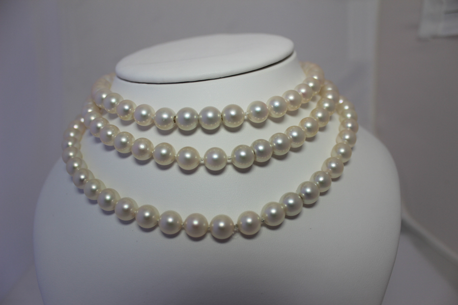 Gorgeous pearl necklace