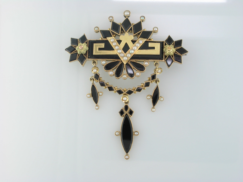Antique pin