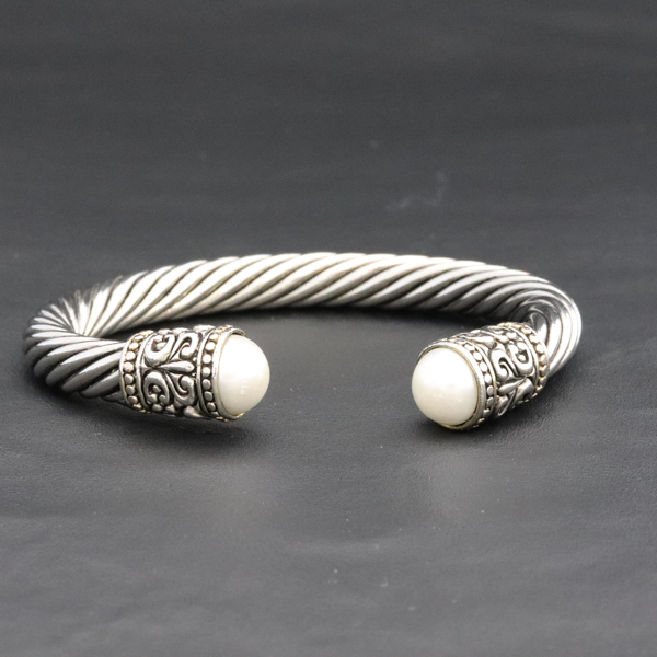 David Yurman pearl bracelet