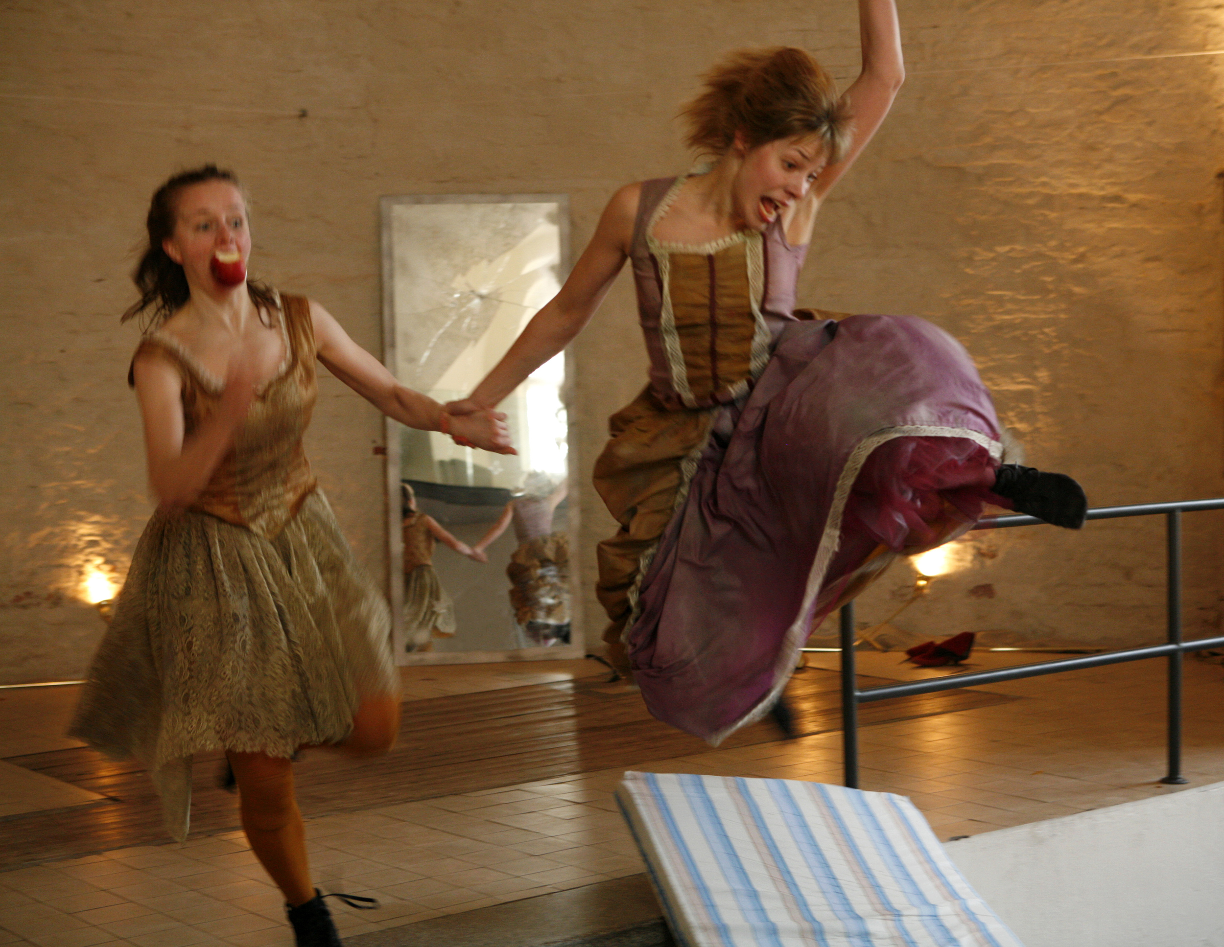 Photo: Marko Mäkinen, Dancers: Jenna Rignell & Milla Koistinen