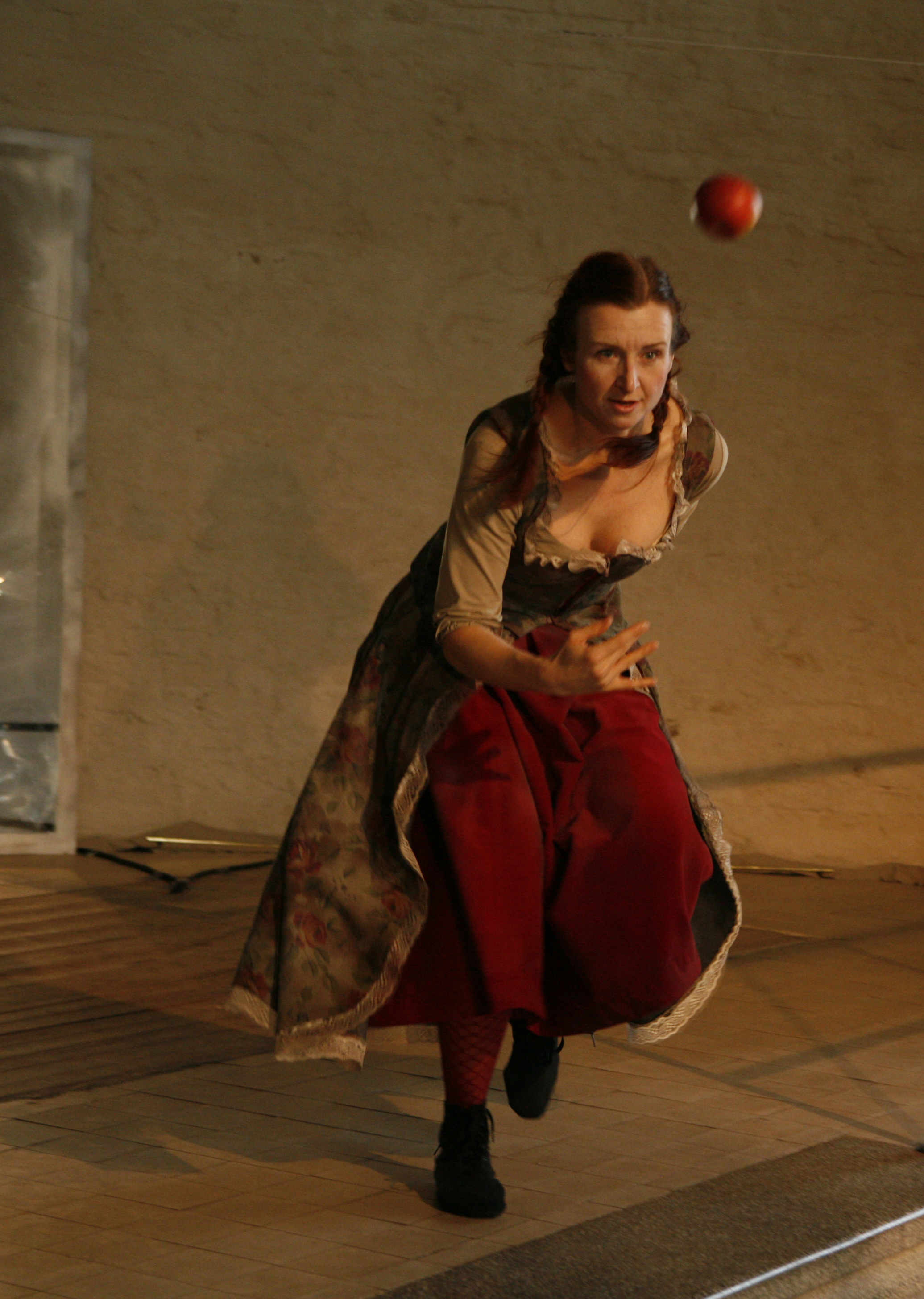 Photo: Marko Mäkinen, dancer: Tuovi Rantanen